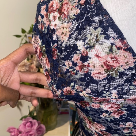 Love Culture whimsical gothic fairycore floral print square neck crop top - Picture 7 of 10